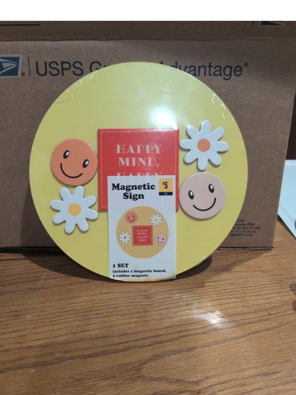 Magnetic Wall Sign with Yellow Board and Happy Face Magnets
